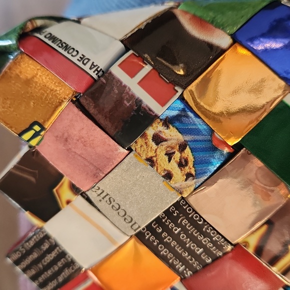 Small Candy Wrapper Shoulder Bag - Picture 9 of 11